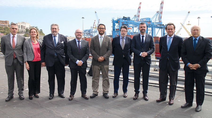 Los puertos de Barcelona y Valpara&iacute;so trabajar&aacute;n juntos por la mejora de su competitividad