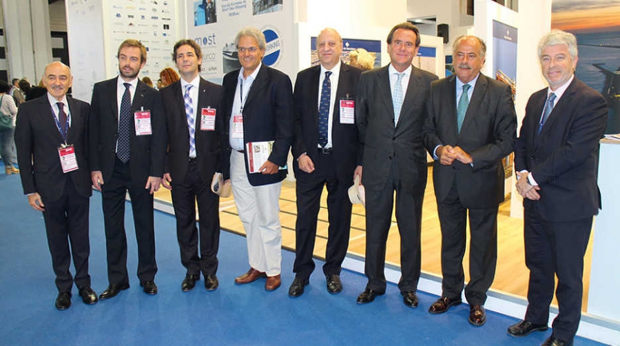 Los Getting Contacts llenan de networking el stand del puerto de Barcelona en el SIL