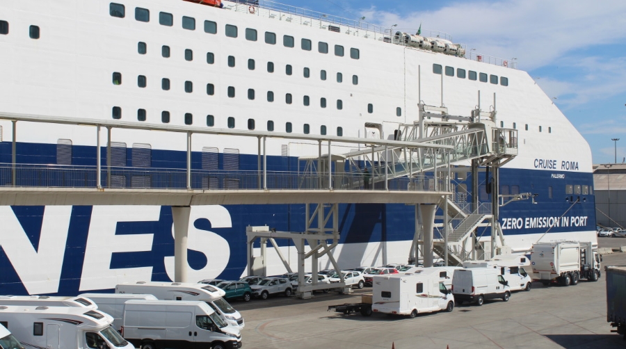 Un renovado &quot;Cruise Roma&quot;, orgullo de la flota de Grimaldi, se estrena en Barcelona