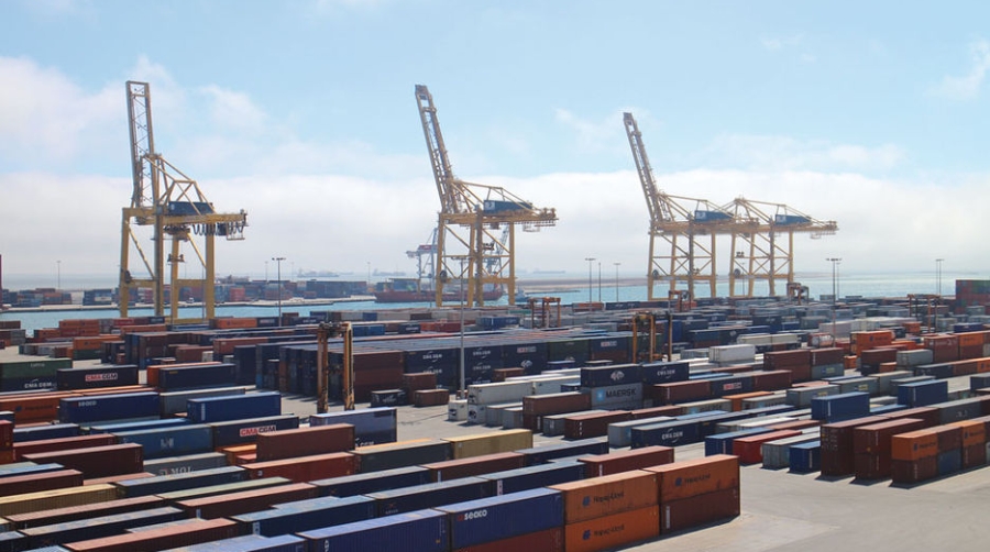 El tr&aacute;fico de contenedores del Puerto de Barcelona crece un 7,4% hasta el mes de abril