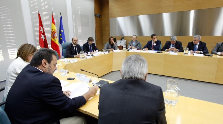 Roll&aacute;n se re&uacute;ne con el Comit&eacute; Madrile&ntilde;o de Transportes