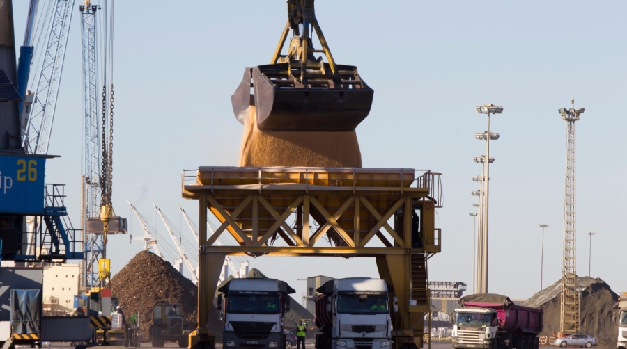 Puerto de Huelva se presenta como referente de agroalimentarios del suroeste europeo