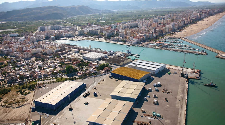 La madera dispara el tr&aacute;fico en el Puerto de Gandia hasta casi duplicarlo