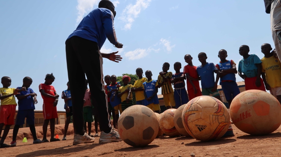 DHL, F&uacute;tbol Emotion y la ONG Red Deporte ponen en marcha el proyecto solidario &ldquo;F&uacute;tbol Everywhere&rdquo;