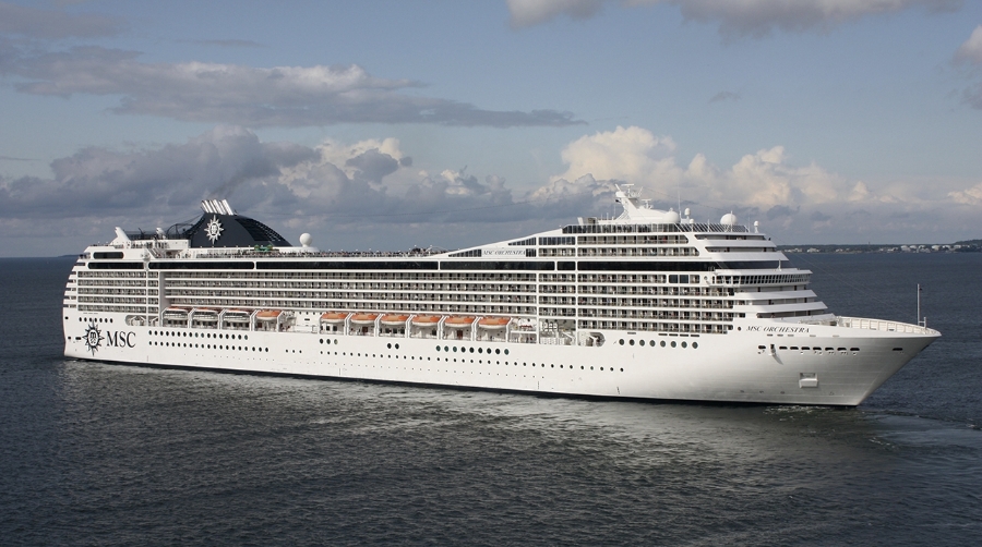 El “MSC Orchestra” escala en los puertos de Valencia y Tarragona.