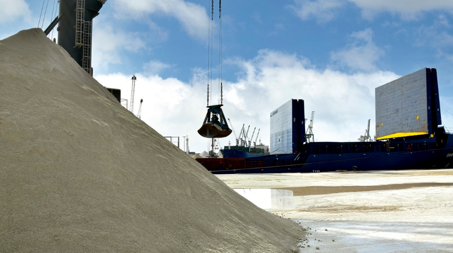 El granel s&oacute;lido dispara el tr&aacute;fico de PortCastell&oacute; hasta octubre