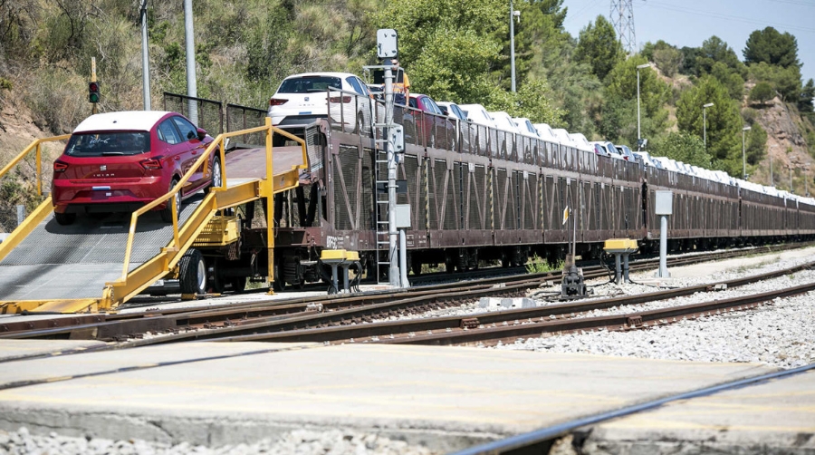 SEAT y Autometro renuevan por tres a&ntilde;os el servicio ferroviario entre Martorell y el Puerto de Barcelona