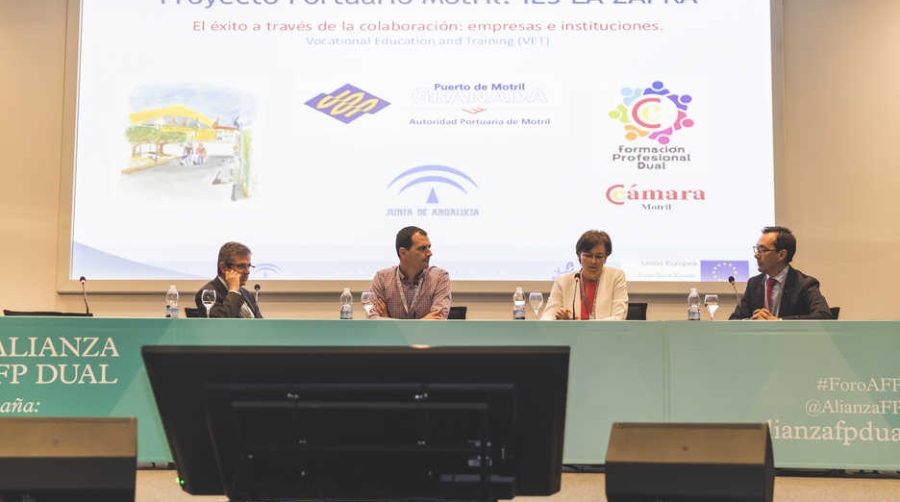 El ciclo formativo dual sobre transporte y log&iacute;stica del Motril, ejemplo de buenas pr&aacute;cticas