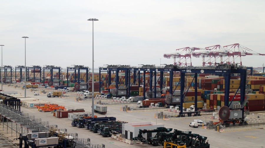 El Puerto de Barcelona activa un plan para ser un puerto neutro en emisiones de CO2