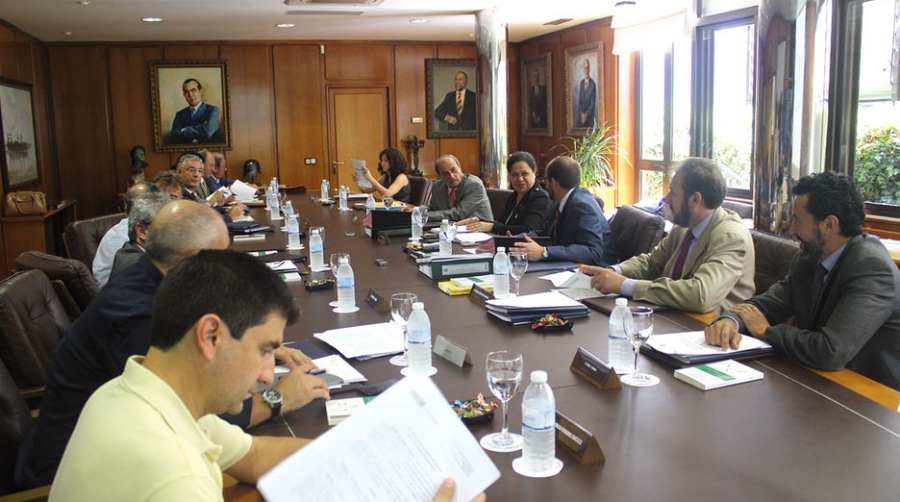 El Puerto de Huelva aspira a ser un referente en la gesti&oacute;n de graneles y mercanc&iacute;a general