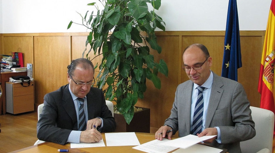 La Fundaci&oacute;n Puerto Alicante contin&uacute;a su colaboraci&oacute;n con la Universidad de Alicante