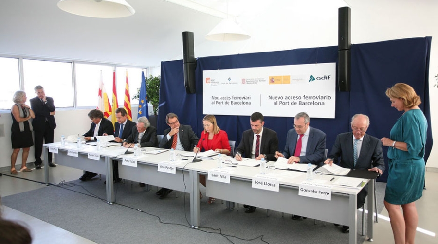 Cambra: "A finales de 2015 el acceso ferroviario estar&aacute; terminado y en funcionamiento"