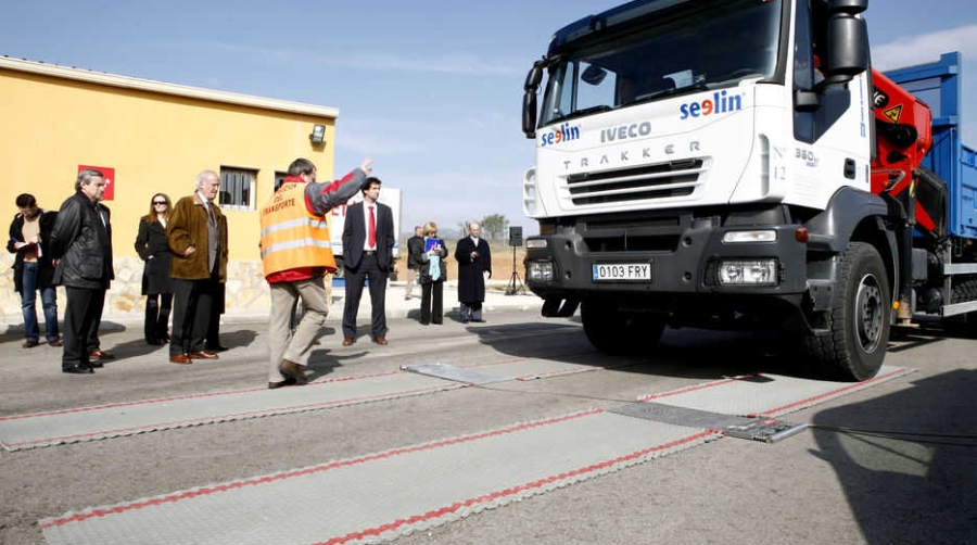 La Administraci&oacute;n reforzar&aacute; el control del exceso de peso en los puertos de cara a 2016