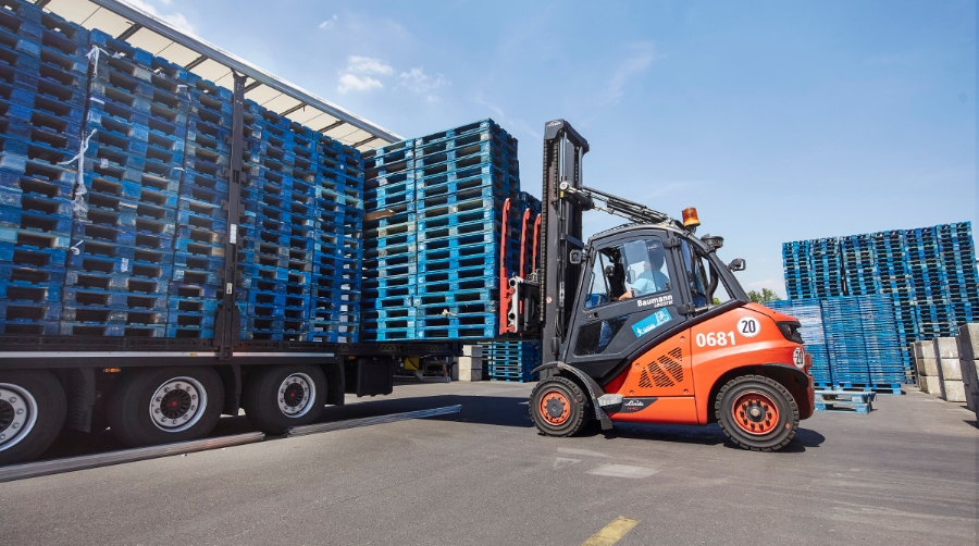 CHEP fleta por primera vez un megacami&oacute;n compartido con P&amp;G y CAPSA como parte de sus soluciones de transporte colaborativo