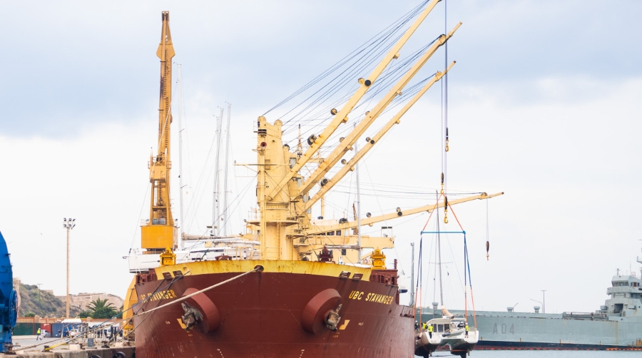 Es la primera vez que se realiza una operativa de estas caracter&iacute;sticas en el Puerto de Cartagena.