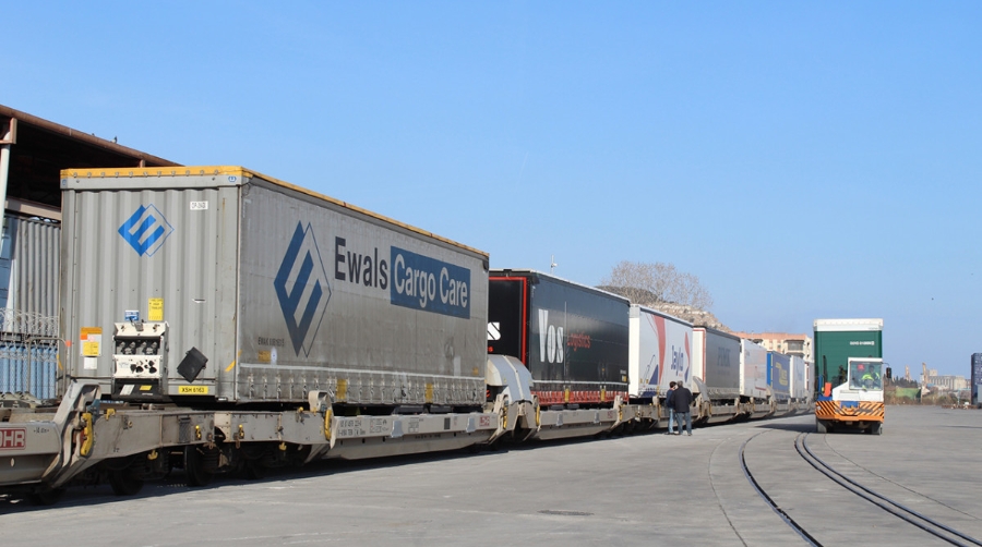 Autopistas ferroviarias.&nbsp;La alternativa a la gran explosi&oacute;n&nbsp;