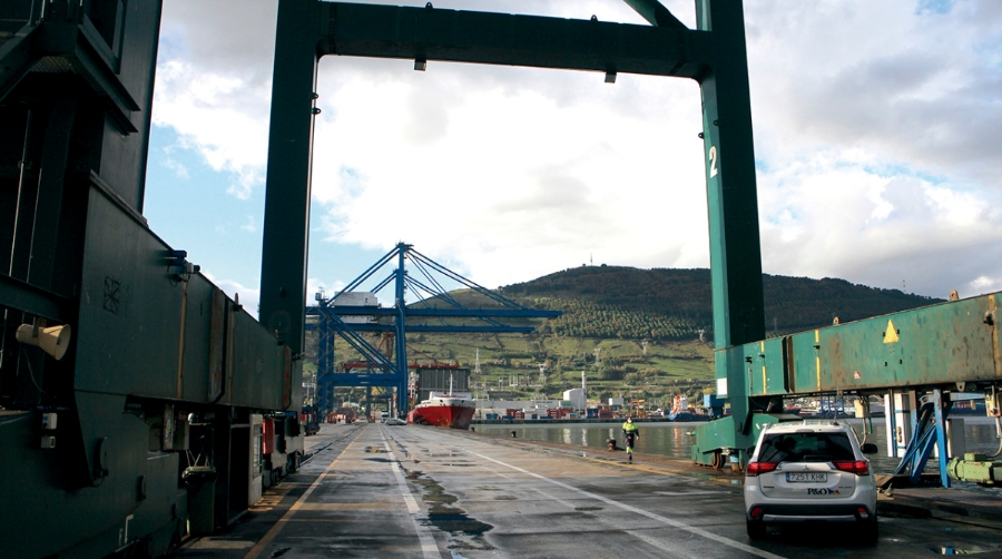 La estiba de Bilbao retoma el di&aacute;logo para resolver un conflicto que rebaja su crispaci&oacute;n
