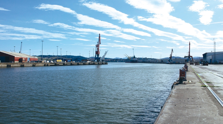 La huelga llev&oacute; a Bilbao a perder el 43% de su tr&aacute;fico de contenedores en el mes de octubre