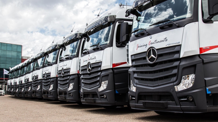 Marcotran adquiere diez tractoras Mercedes Actros