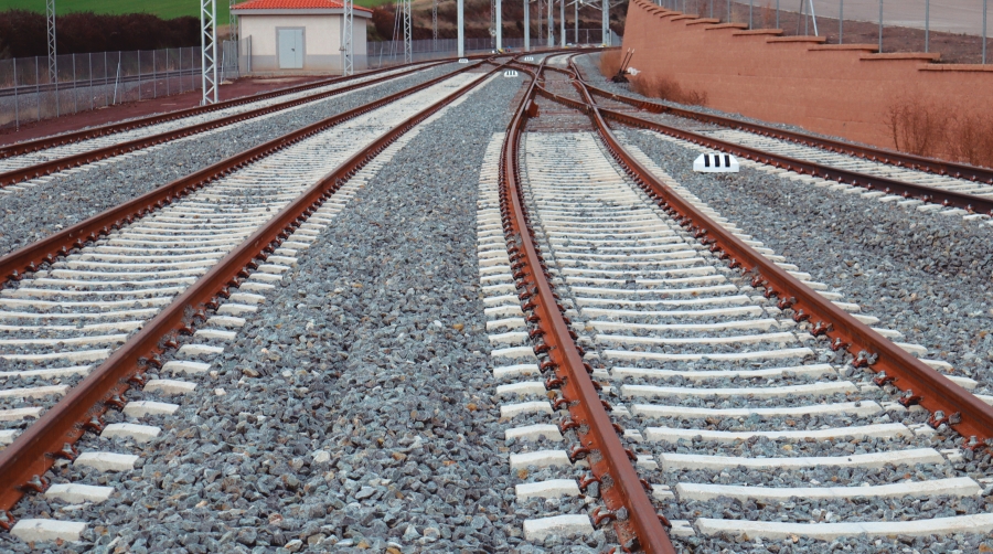 Renfe ya solo conserva un 31% de cuota. Foto M.J.