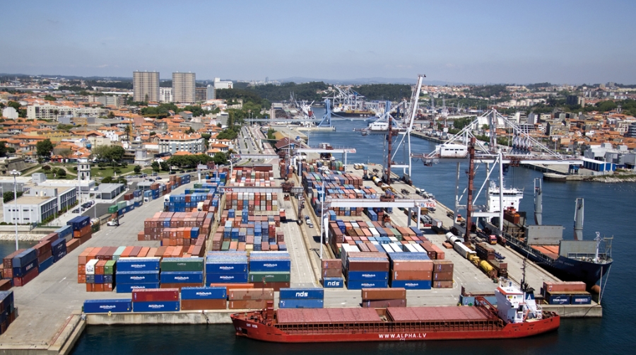 El Puerto de Leix&otilde;es ha movido 9,5 millones de toneladas de mercanc&iacute;as entre enero y junio de este a&ntilde;o.