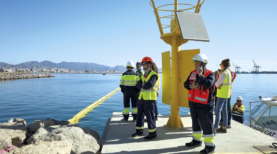 PortCastelló realiza un simulacro de lucha contra la contaminación marina