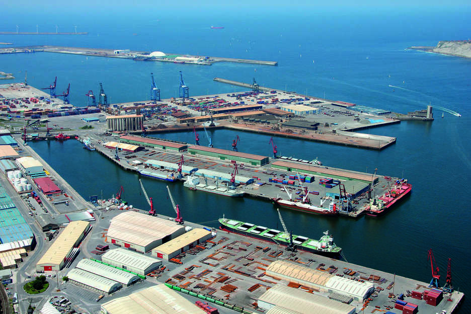 El tr&aacute;fico del Puerto de Bilbao subi&oacute; un 6,5% hasta septiembre impulsado por los l&iacute;quidos