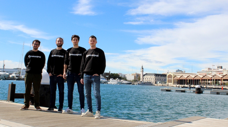 La startup Greenspot propone a la comunidad portuaria de Valencia aparcar con una app