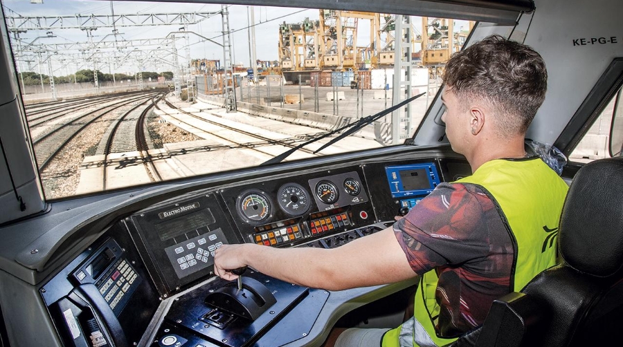 Renfe tendrá que informar a sus competidores del número de maquinistas que prevea incorporar.