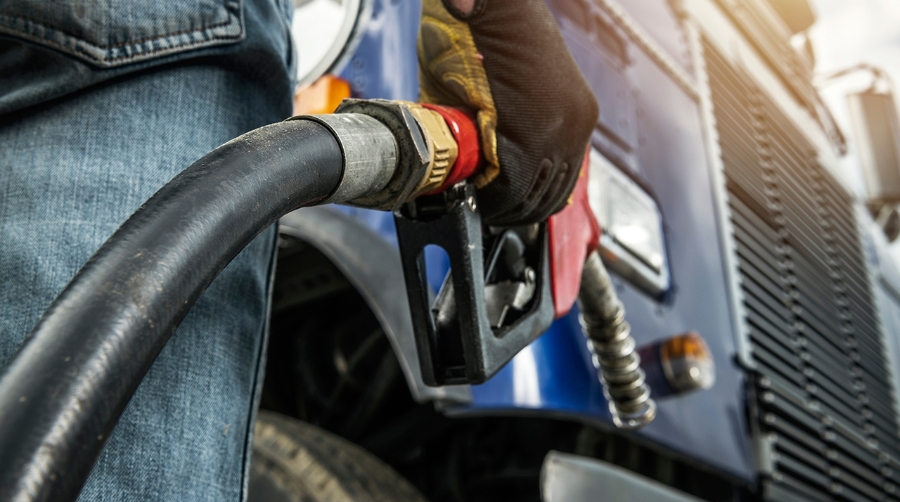 El precio del gasóleo crece un 22,4% en nueve días y pone a prueba las costuras de la carretera