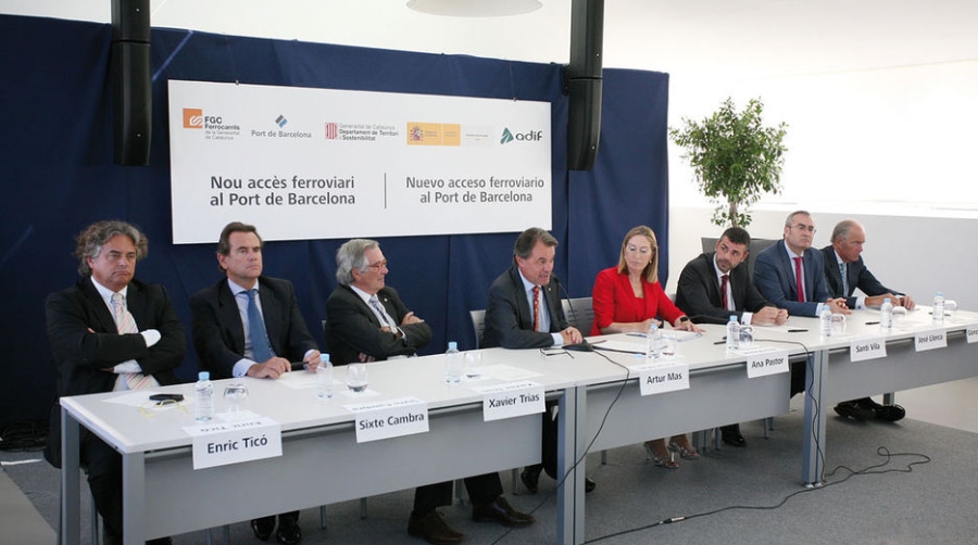 Cambra: "A finales de 2015 el acceso ferroviario estar&aacute; terminado y en funcionamiento"