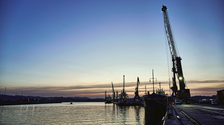 El agente fue detenido por sus propios compañeros de la comandancia de Bizkaia, que se ocupa en las instalaciones portuarias del control de las aduanas.