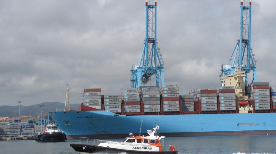 La APBA licita 700.000 euros para renovar las defensas del Dique de Abrigo