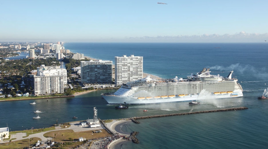 M&aacute;s de 150 personas trabajar&aacute;n en cada una de las escalas del "Oasis of the Seas" en Vigo