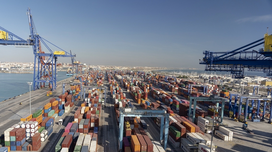La import/export sigue en positivo en Valenciaport hasta mayo