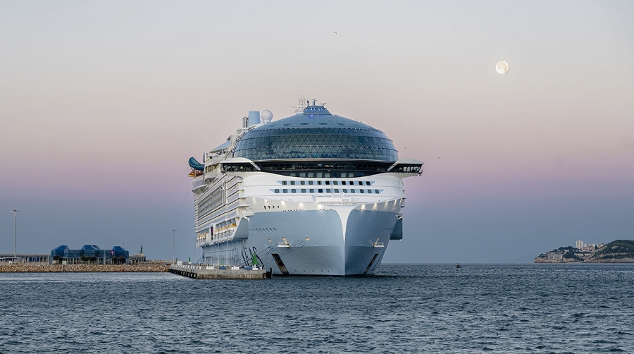 El Puerto de Tarragona acoge una parada técnica del “Legend of the Seas”
