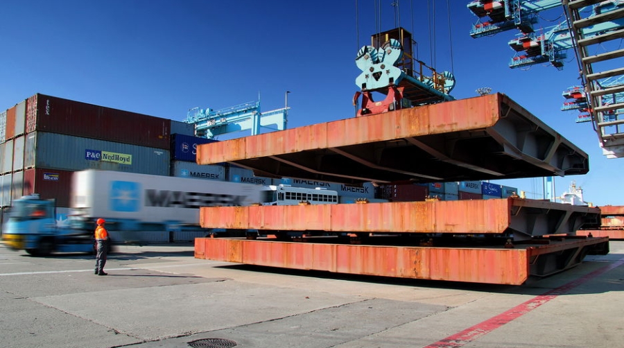 APM Algeciras cumple 30 a&ntilde;os con 3,74 millones de TEUs movidos en 2015