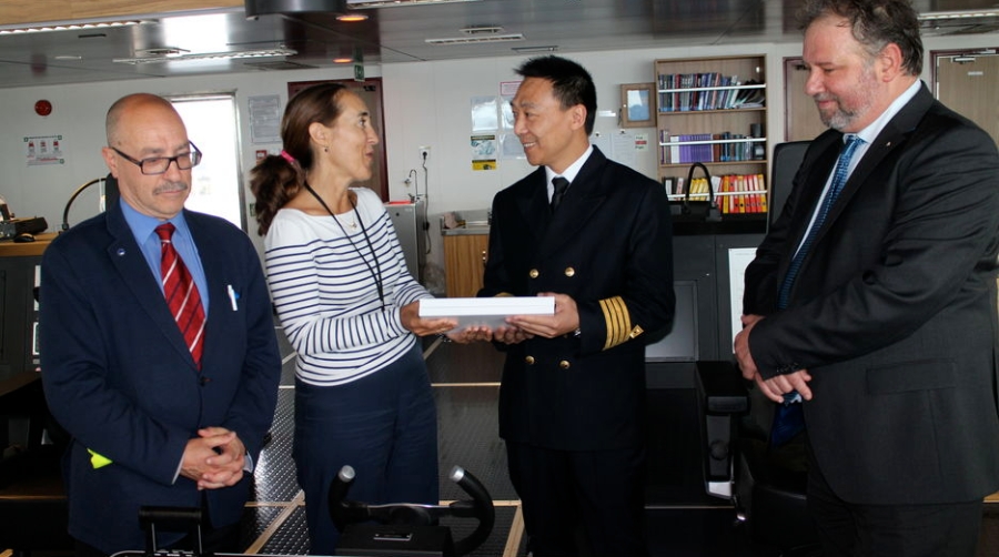 Escala en Santander el ro-ro m&aacute;s grande del mundo