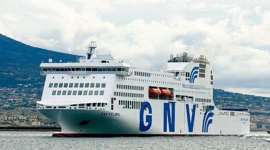 El buque “GNV Polaris” llegó a Nápoles la pasada semana, y entrará en servicio el 7 de enero de 2025 en la ruta entre Génova y Palermo.