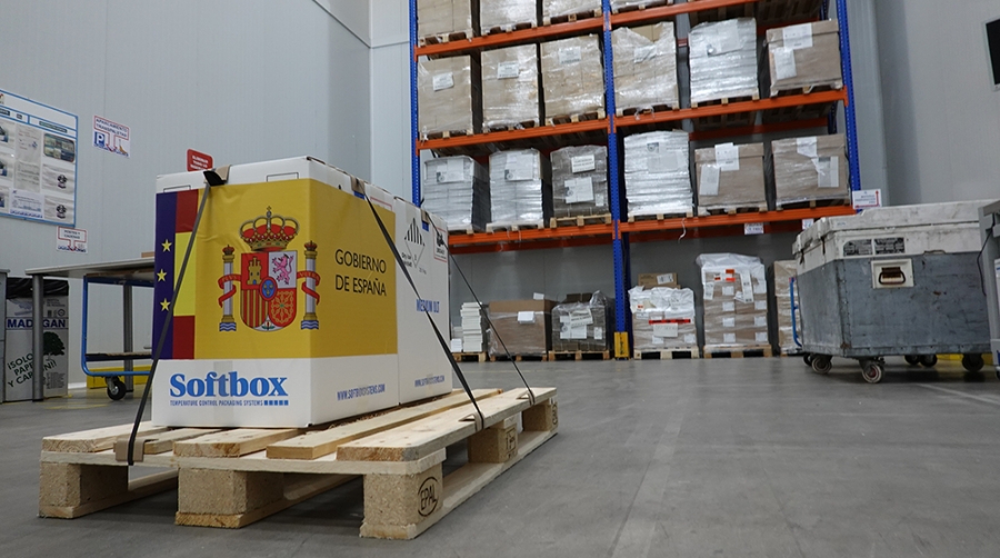 Aterriza en Espa&ntilde;a la primera gran remesa de vacunas contra el COVID-19