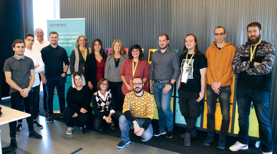 Parte del equipo de Usyncro en sus oficinas de La Nave, en Madrid.