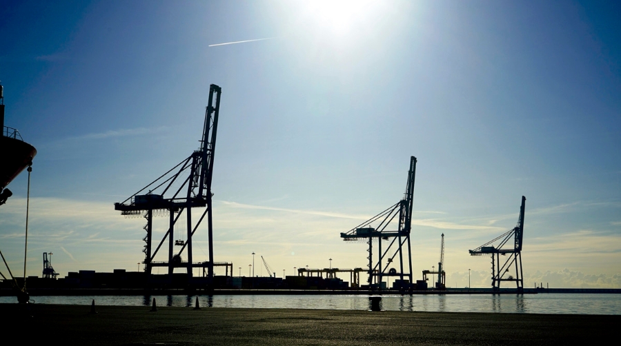 El Port de Tarragona crea un censo de maquinaria para garantizar un control efectivo