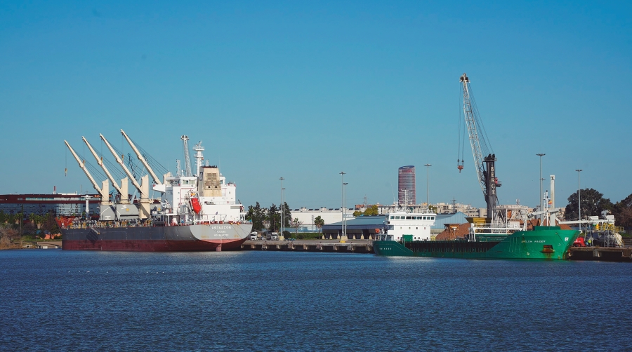 AECOC recomienda medidas concretas como la aprobación de una Ordenanza Municipal de Distribución Urbana de Mercancías que unifique la normativa vigente y la ampliación de horarios de carga y descarga.