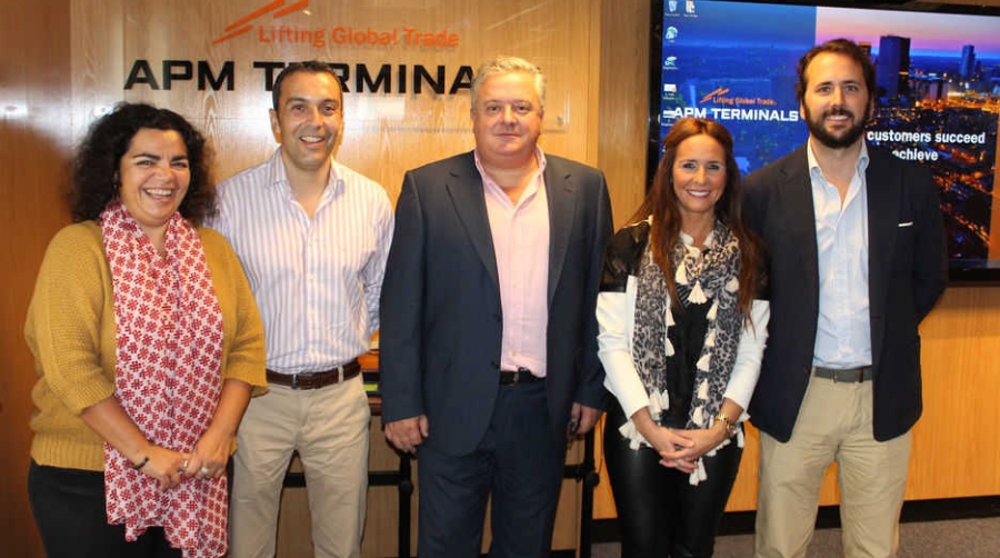 Una delegaci&oacute;n de la Junta de Andaluc&iacute;a visita la terminal de APM en Algeciras