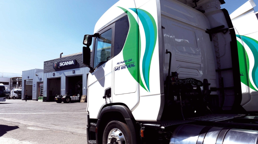 Acotral incorpora ocho camiones de GNL de Scania