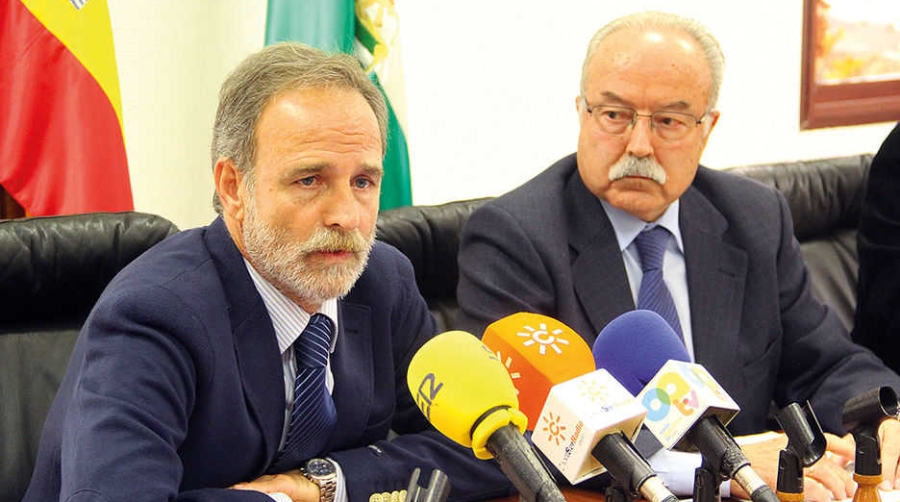 El PSOE denuncia cuatro a&ntilde;os de &quot;olvidos, agravios y falta de apoyo&quot; del Gobierno al Puerto de Algeciras