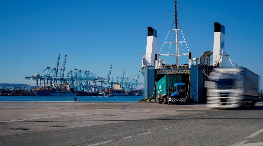 El granel l&iacute;quido vuelve a impulsar los tr&aacute;ficos del puerto de Algeciras en agosto