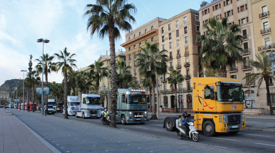 Sintraport pide nuevas reuniones a Generalitat y APB para evitar la &ldquo;inestabilidad portuaria&rdquo;