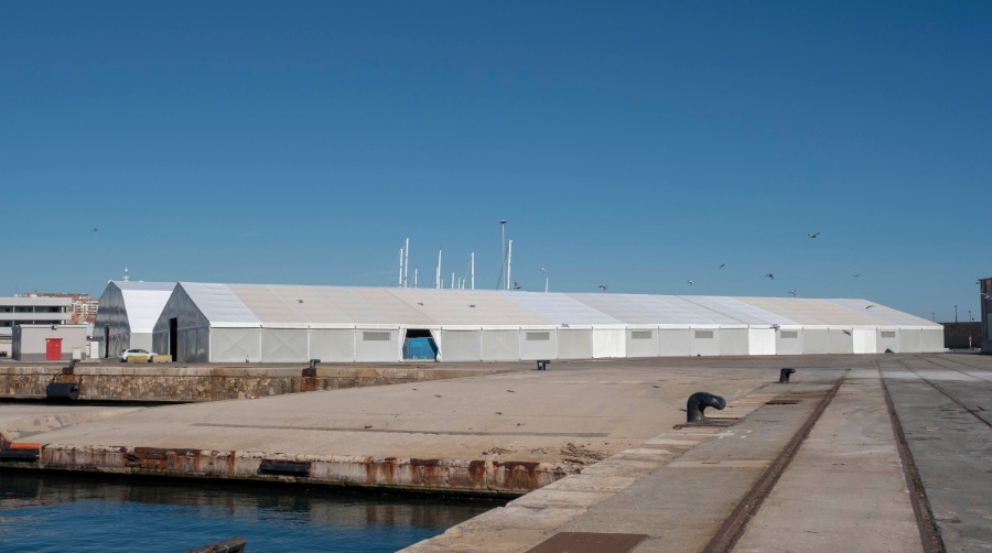 Nave construida por Vall, instalada en el Puerto de Tarragona y destinada al almacenamiento de cereales.