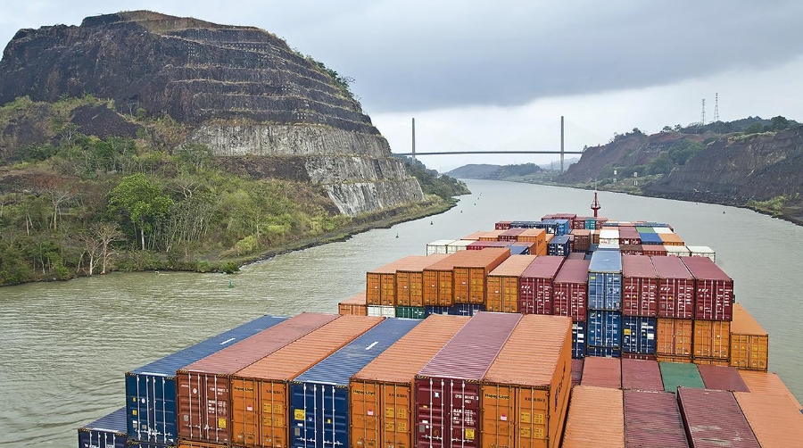 Hapag-Lloyd introduce un recargo ante las restricciones en el Canal de Panamá